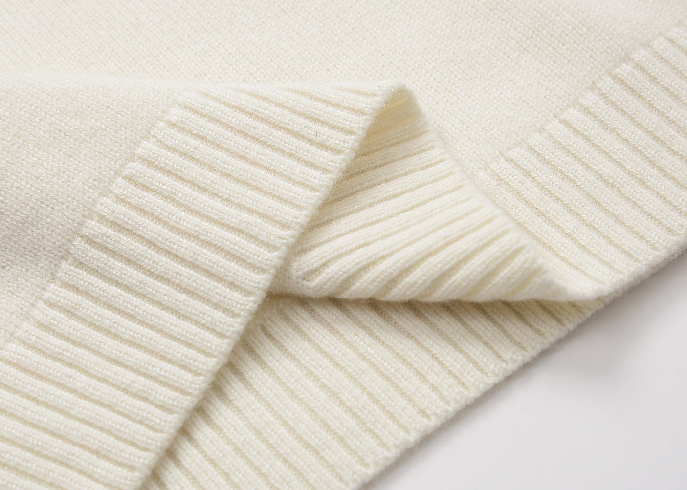 Aven Crew Neck Cashmere Sweater