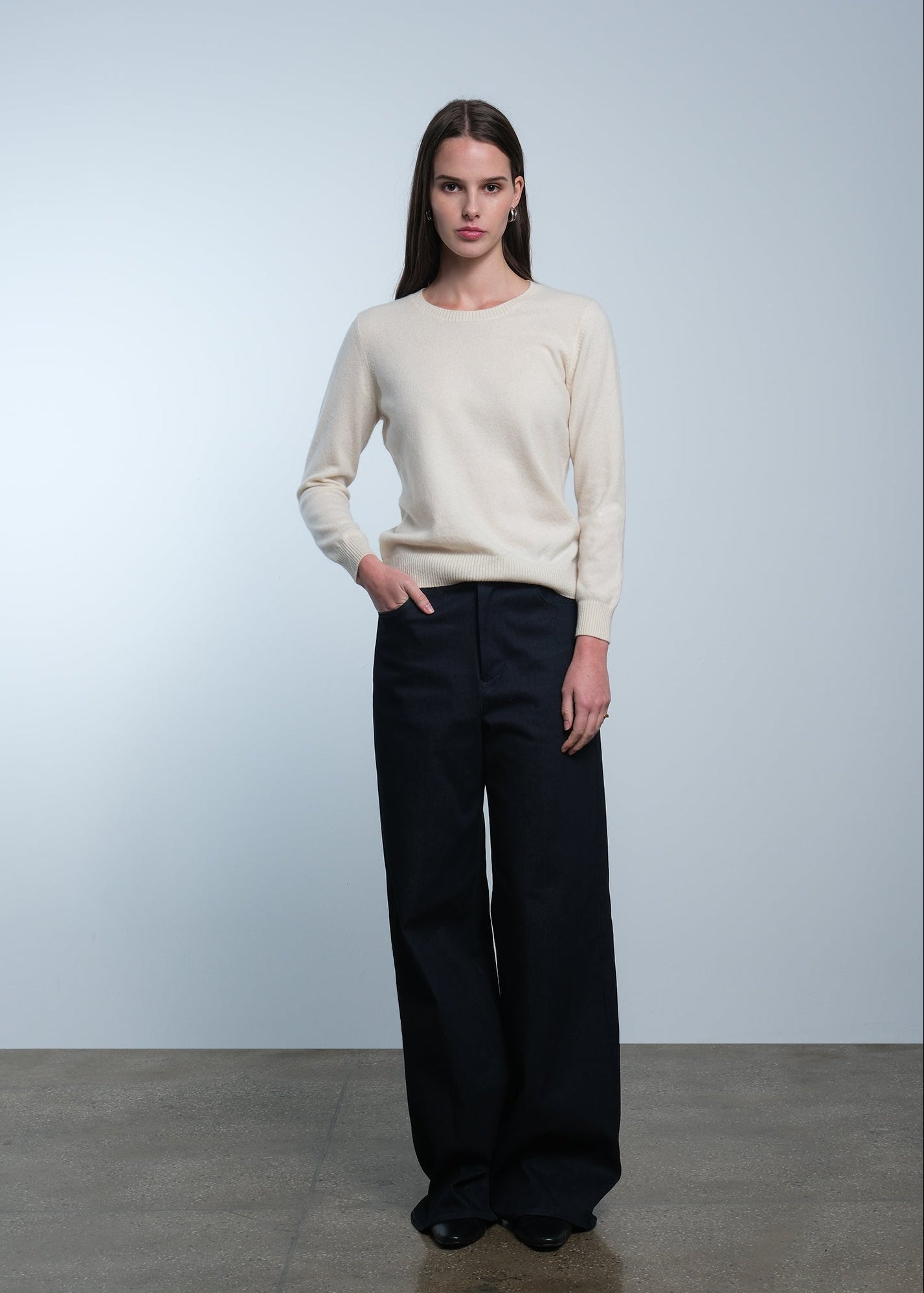 Aven Crew Neck Cashmere Sweater