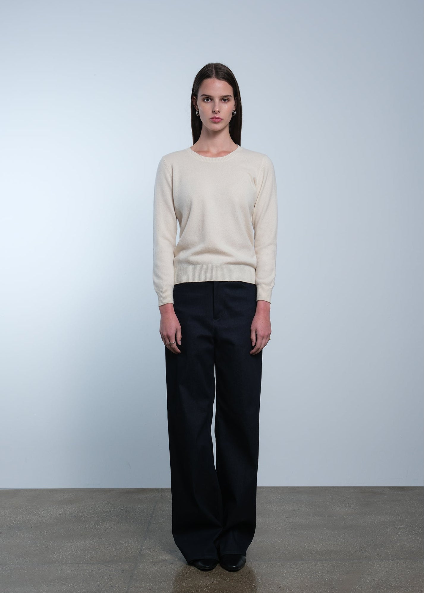 Aven Crew Neck Cashmere Sweater